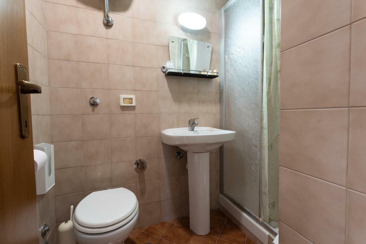 Отель Casa Adele Рим Экстерьер фото